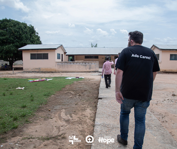 Medical professionals delivering care in a community setting